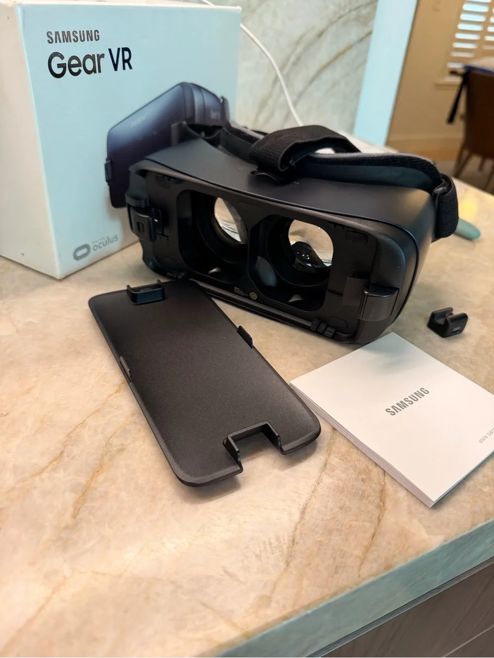 Samsung Oculus Gear VR Headset - Blue Black